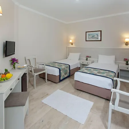 Torbahan Boutique Hotel & Beach Club 3*
