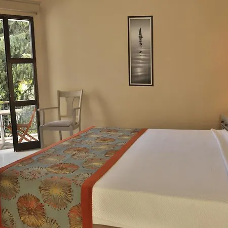 Отель Torbahan Boutique Hotel & Beach Club 3*