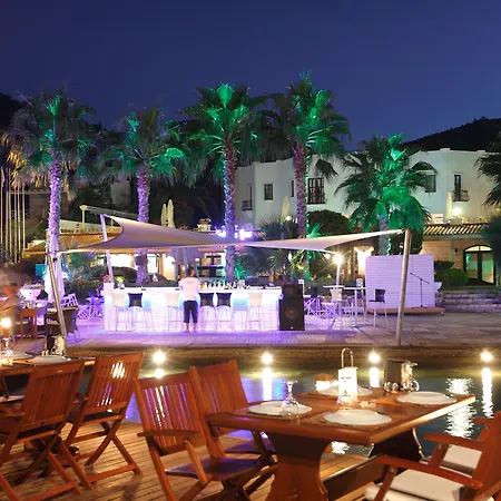 ホテル Torbahan Boutique & Club 3*